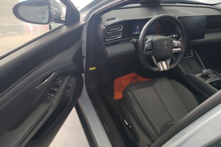 Used BYD Qin L 2024 DM-i 120KM Beyond Model Driver Seat