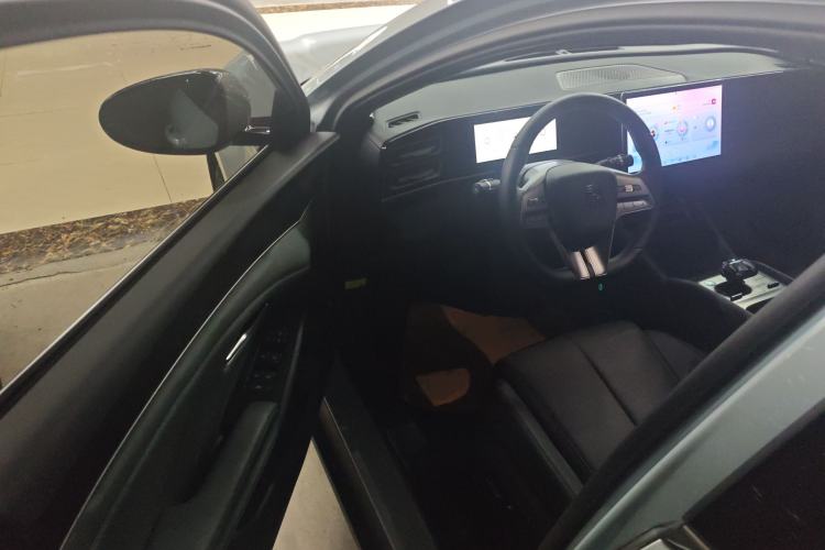 Used BYD Qin L 2024 DM-i 80KM Beyond Model Driver Seat