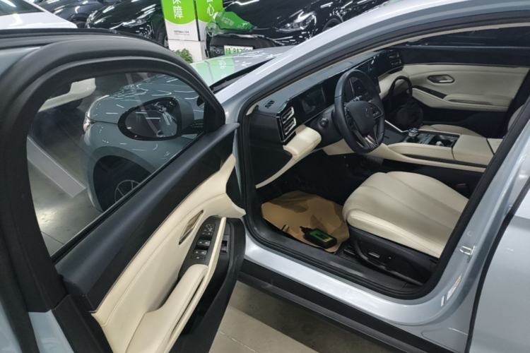 Used BYD Qin L 2024 DM-i 80KM Beyond Model Driver Seat