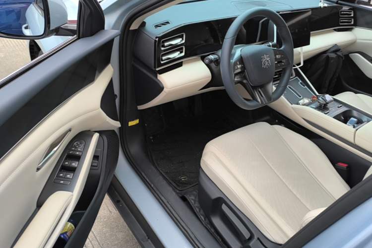 Used BYD Qin L 2024 DM-i 80KM Leading Model Driver Seat