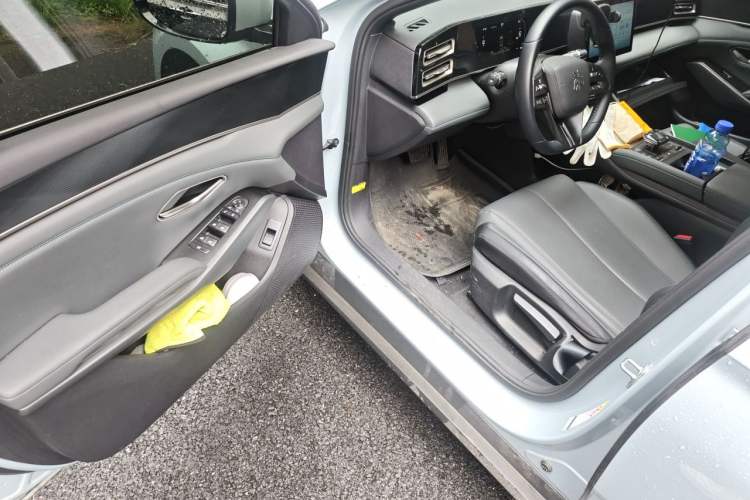 Used BYD Qin L 2024 DM-i 80KM Leading Model Driver Seat