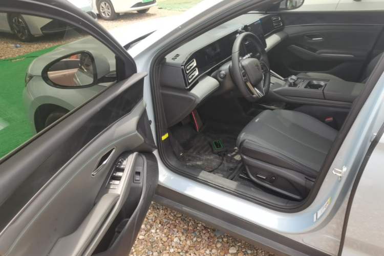 Used BYD Qin L 2024 DM-i 120KM Leading Model Driver Seat