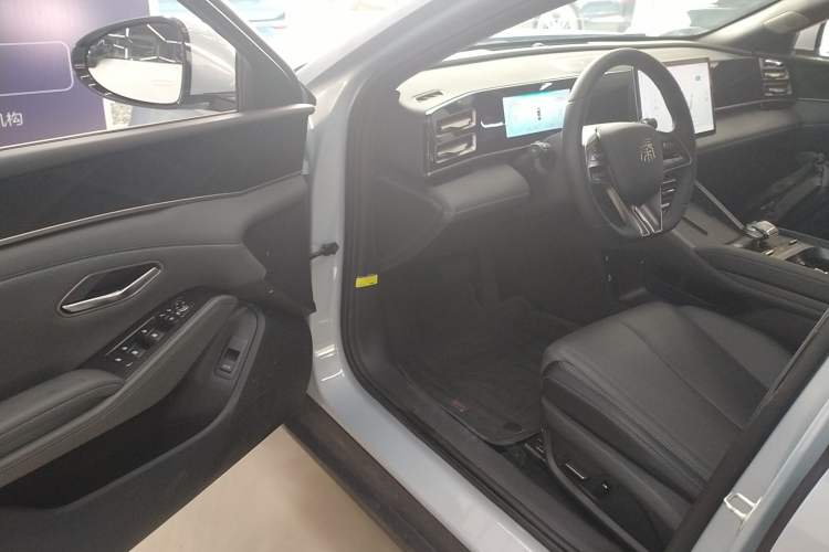 Used BYD Qin L 2024 DM-i 80KM Beyond Model Driver Seat