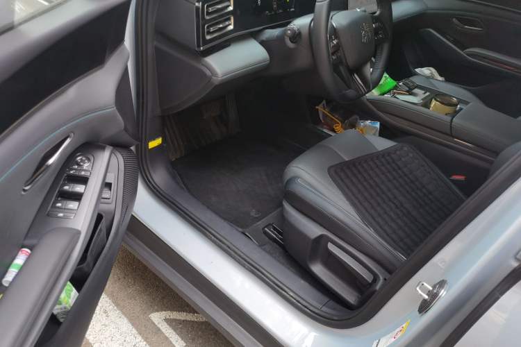 Used BYD Qin L 2024 DM-i 80KM Leading Model Driver Seat