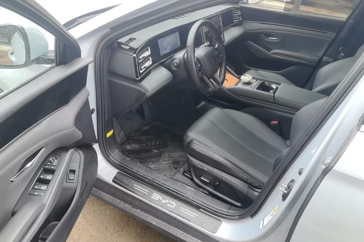 Used BYD Qin L 2024 DM-i 120KM Leading Model Driver Seat