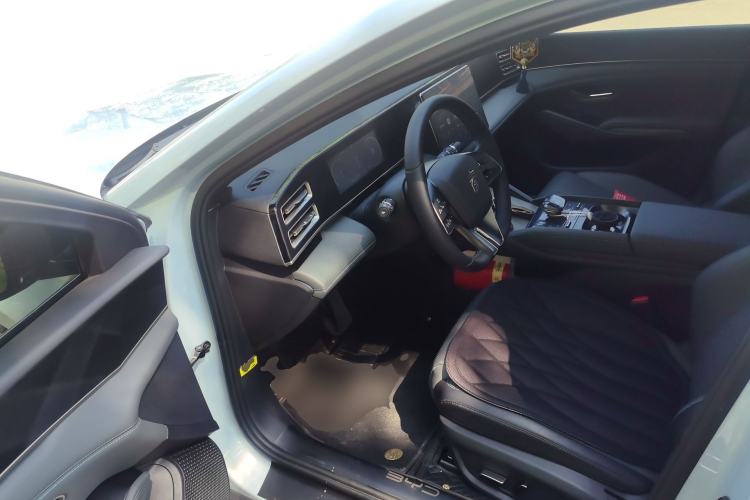 Used BYD Qin L 2024 DM-i 120KM Leading Model Driver Seat
