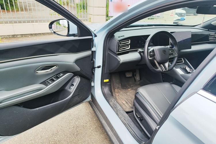 Used BYD Qin L 2024 DM-i 120KM Leading Model Driver Seat