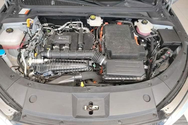 Used BYD Qin L 2024 DM-i 80KM Beyond Model Engine Bay