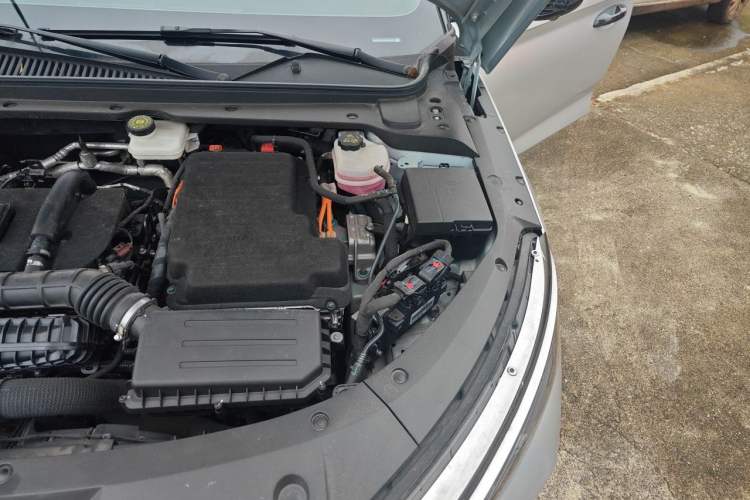 Used BYD Qin L 2024 DM-i 80KM Beyond Model Engine Bay Left