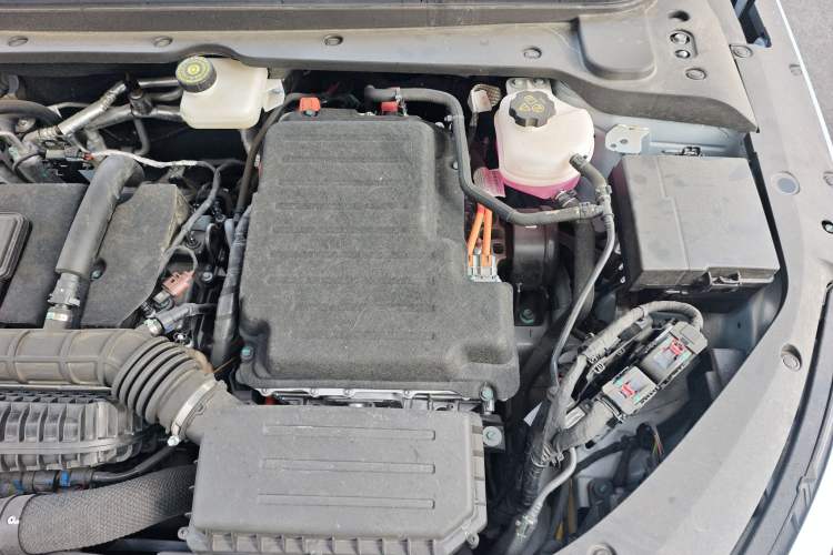 Used BYD Qin L 2024 DM-i 80KM Beyond Model Engine Bay Left