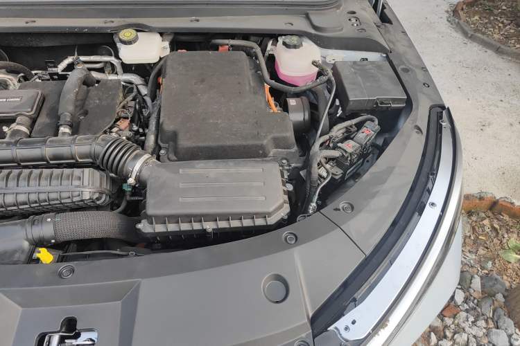 Used BYD Qin L 2024 DM-i 80KM Beyond Model Engine Bay Left