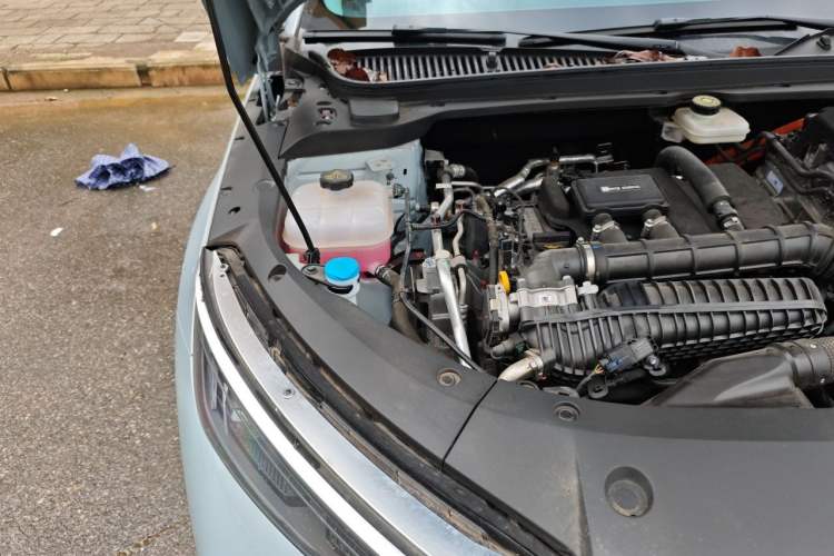 Used BYD Qin L 2024 DM-i 120KM Leading Model Engine Bay Right