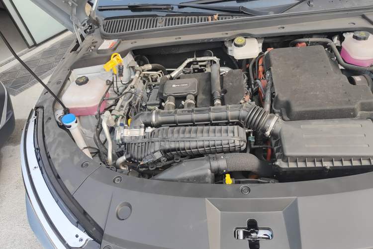 Used BYD Qin L 2024 DM-i 80KM Beyond Model Engine Bay Right