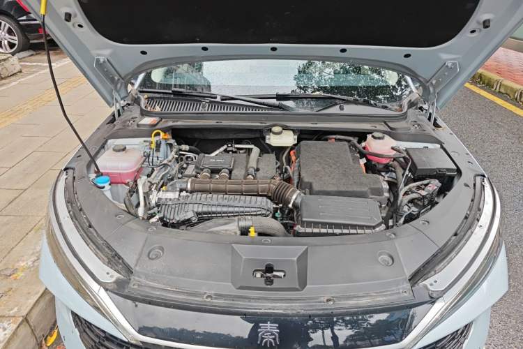 Used BYD Qin L 2024 DM-i 80KM Beyond Model Engine Bay