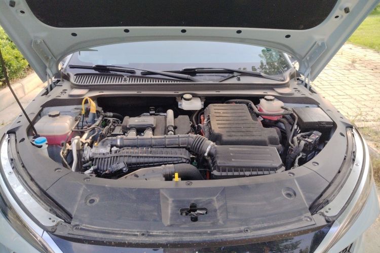 Used BYD Qin L 2024 DM-i 80KM Leading Model Engine Bay