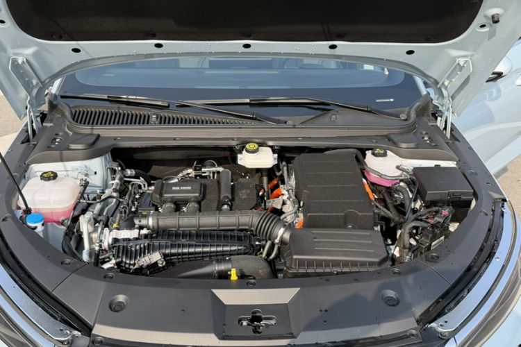 Used BYD Qin L 2024 DM-i 120KM Beyond Model Engine Bay