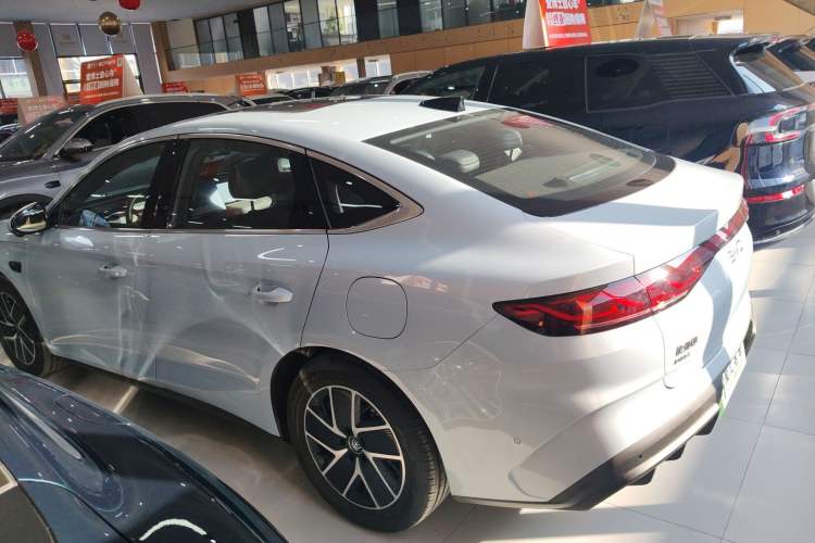 Used BYD Qin L 2024 DM-i 120KM Beyond Model Exterior 2