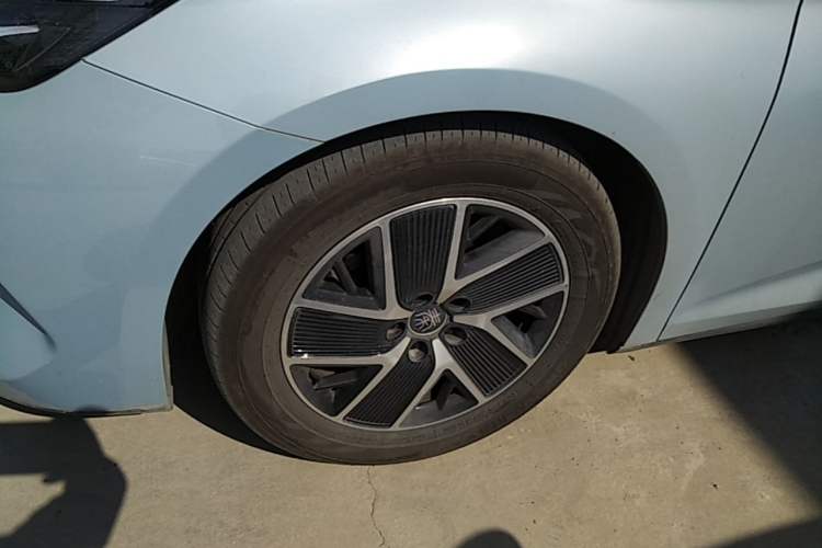 Used BYD Qin L 2024 DM-i 80KM Beyond Model Exterior 4