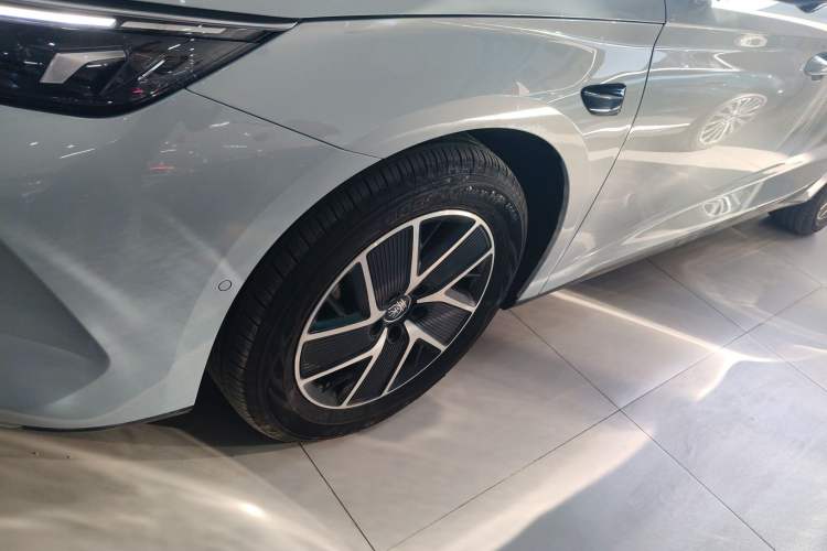 Used BYD Qin L 2024 DM-i 120KM Beyond Model Exterior 4