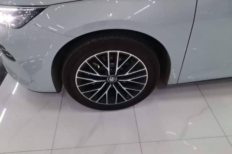 Used BYD Qin L 2024 DM-i 120KM Excellence Model Exterior 4