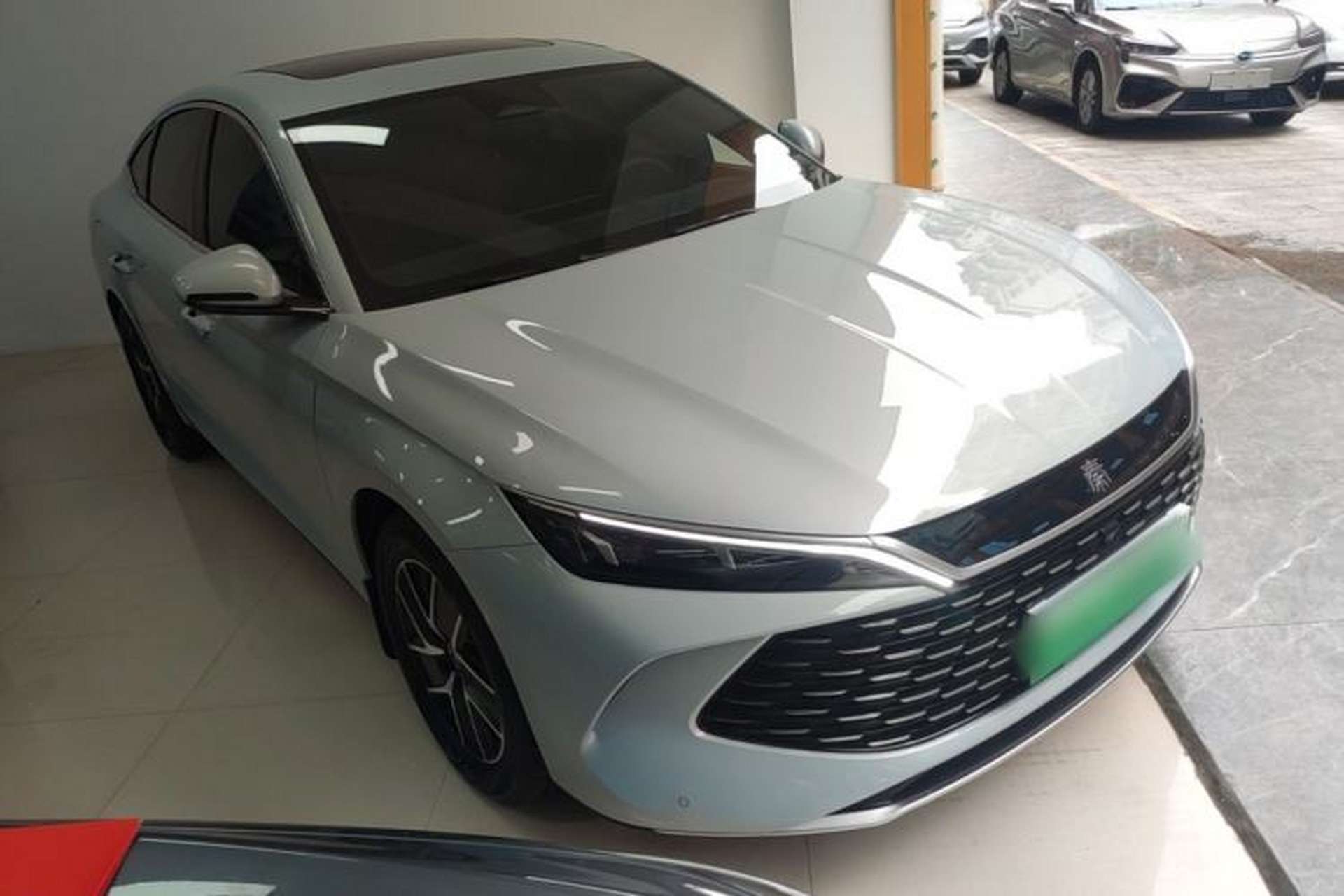 Used BYD Qin L 2024 DM-i 120KM Beyond Model Front Right 45 Deg