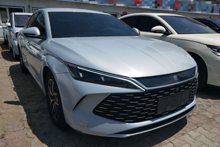 Used BYD Qin L 2024 DM-i 80KM Beyond Model Front Right 45 Deg