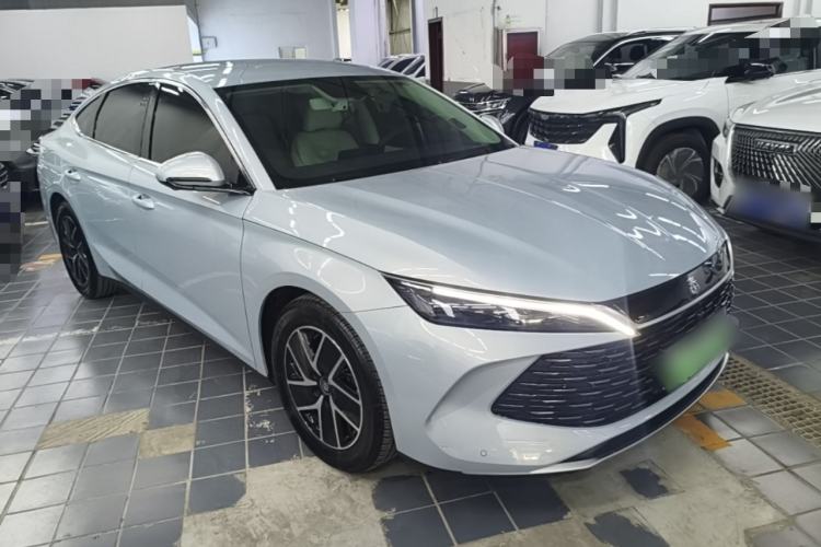 Used BYD Qin L 2024 DM-i 80KM Beyond Model Front Right 45 Deg