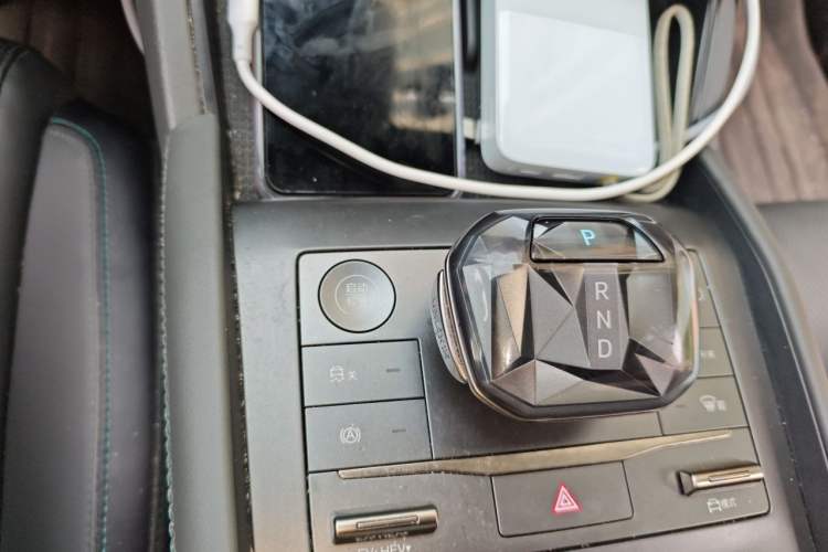 Used BYD Qin L 2024 DM-i 80KM Leading Model Gear Lever