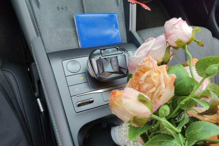 Used BYD Qin L 2024 DM-i 120KM Excellence Model Gear Lever