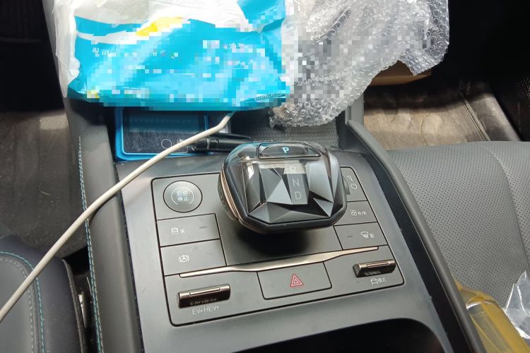 Used BYD Qin L 2024 DM-i 120KM Leading Model Gear Lever