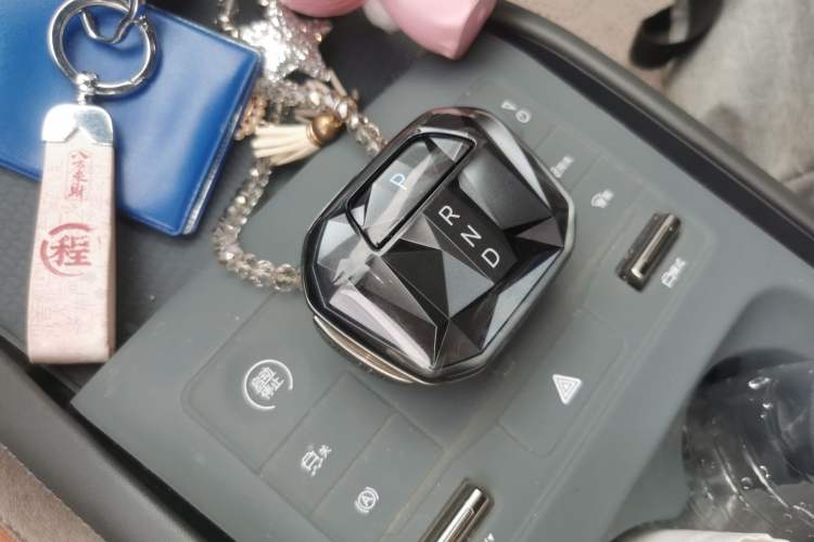 Used BYD Qin L 2024 DM-i 120KM Leading Model Gear Lever
