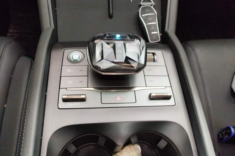 Used BYD Qin L 2024 DM-i 120KM Leading Model Gear Lever