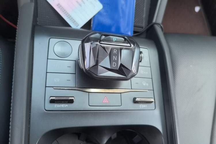 Used BYD Qin L 2024 DM-i 80KM Beyond Model Gear Lever
