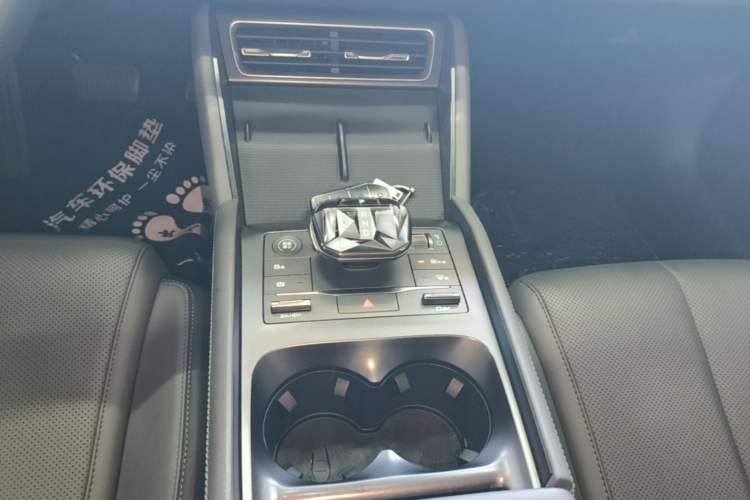 Used BYD Qin L 2024 DM-i 80KM Beyond Model Gear Lever