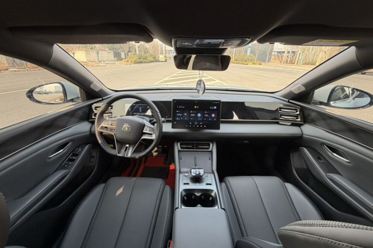 Used BYD Qin L 2024 DM-i 120KM Beyond Model Interior 1
