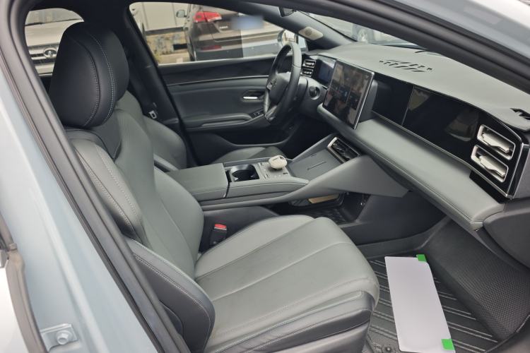 Used BYD Qin L 2024 DM-i 120KM Leading Model Interior 2