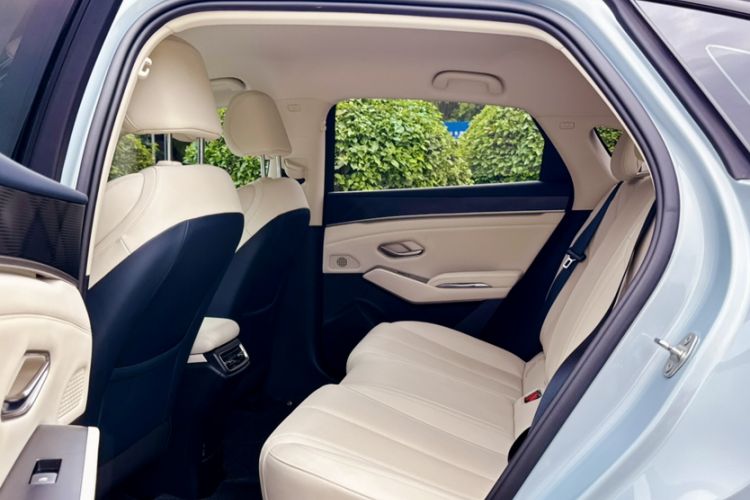 Used BYD Qin L 2024 DM-i 80KM Leading Model Interior 5