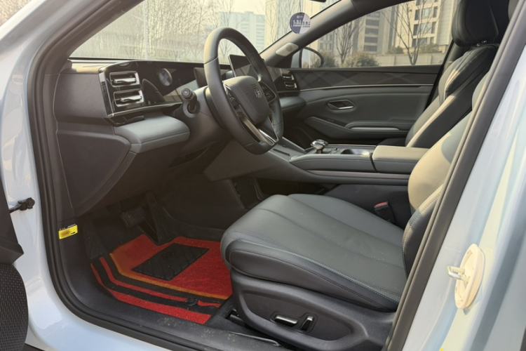 Used BYD Qin L 2024 DM-i 120KM Beyond Model Left Front Seat