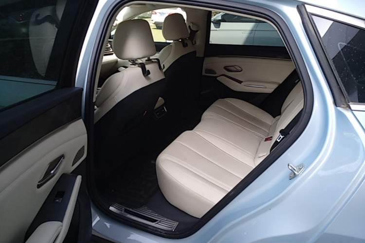 Used BYD Qin L 2024 DM-i 80KM Beyond Model Left Rear Seat