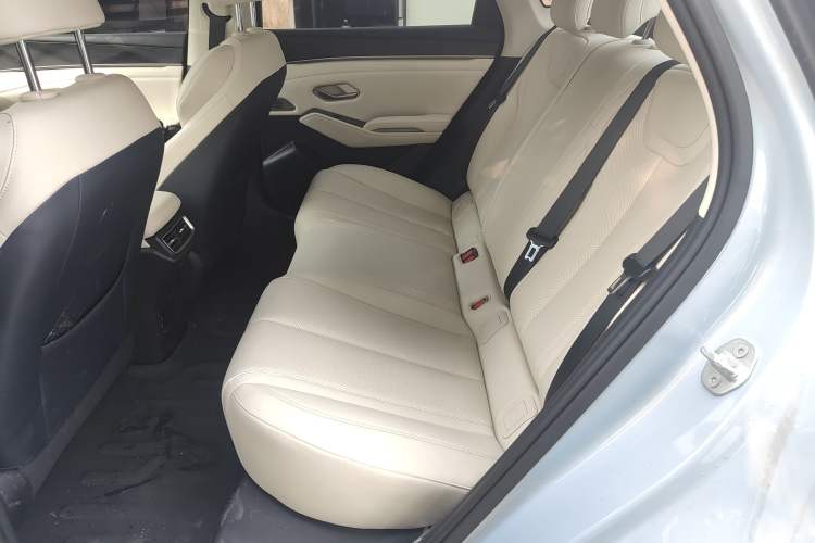 Used BYD Qin L 2024 DM-i 80KM Beyond Model Left Rear Seat