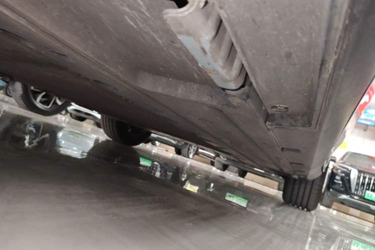 Used BYD Qin L 2024 DM-i 120KM Beyond Model Left Side Sill