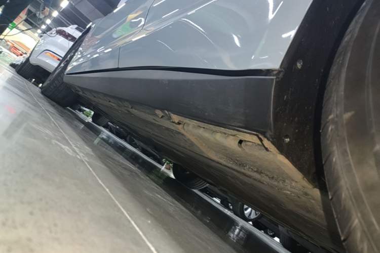 Used BYD Qin L 2024 DM-i 80KM Beyond Model Left Side Sill