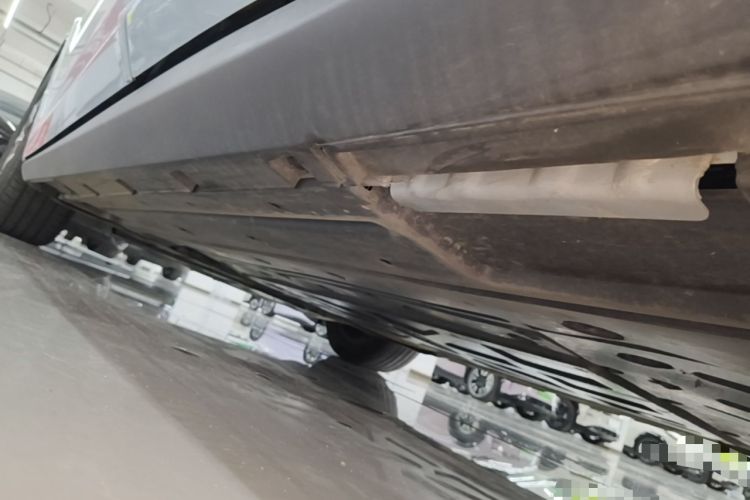 Used BYD Qin L 2024 DM-i 80KM Beyond Model Left Side Sill