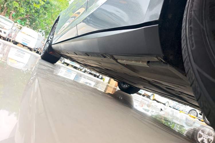 Used BYD Qin L 2024 DM-i 120KM Excellence Model Left Side Sill
