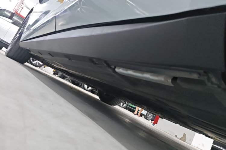 Used BYD Qin L 2024 DM-i 80KM Beyond Model Left Side Sill