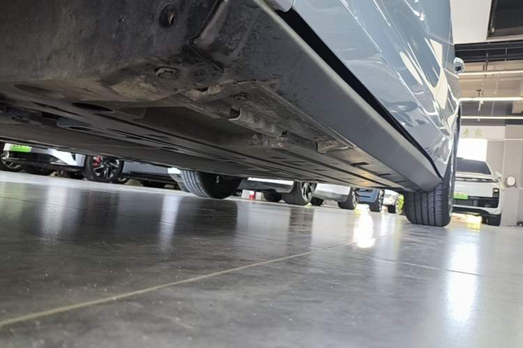 Used BYD Qin L 2024 DM-i 80KM Beyond Model Left Side Sill