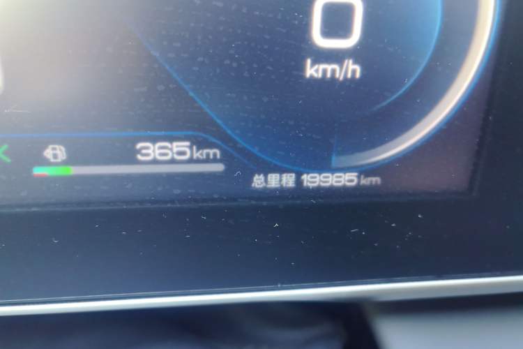 Used BYD Qin L 2024 DM-i 120KM Leading Model Odometer Close Up