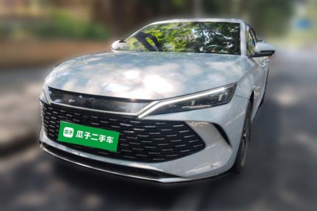 Ojetý BYD Qin L 2024 DM-i 120KM Leading Model