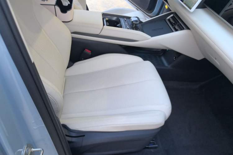 Used BYD Qin L 2024 DM-i 80KM Beyond Model Right Front Seat