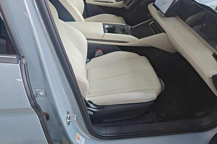 Used BYD Qin L 2024 DM-i 80KM Leading Model Right Front Seat